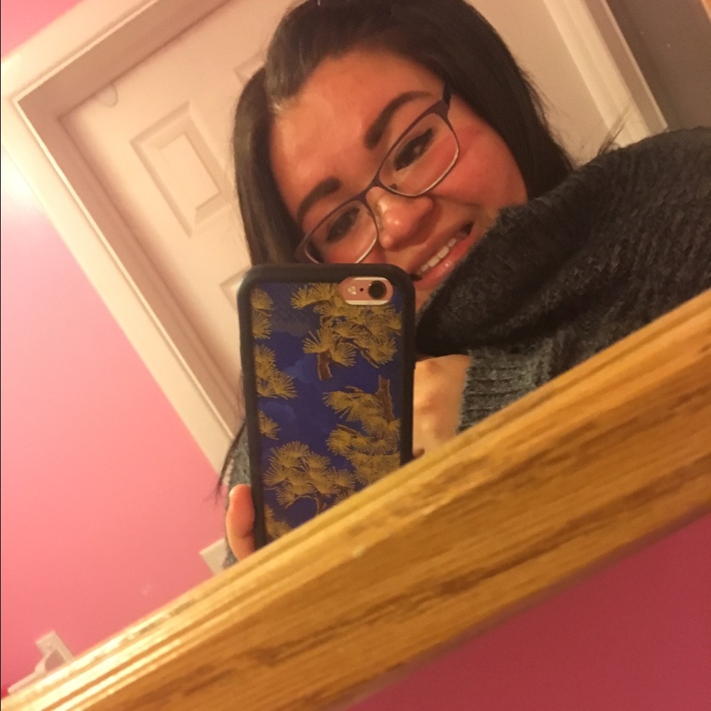 Meet your Posher, Hannah