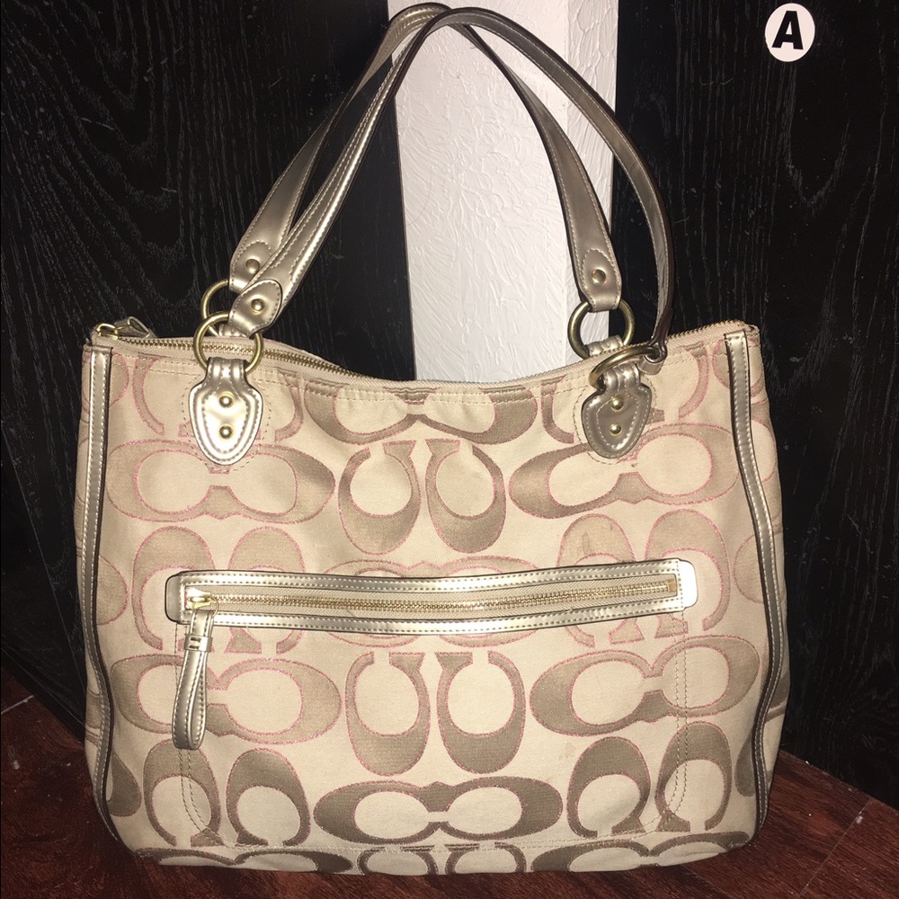 Large slightly used coach bag! - Picture 1 of 3