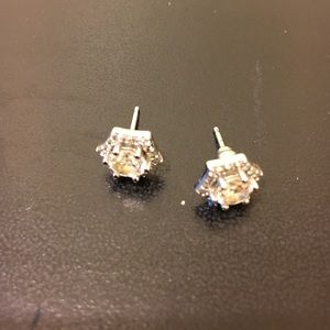 Gorgeous Halo CZ Studs!