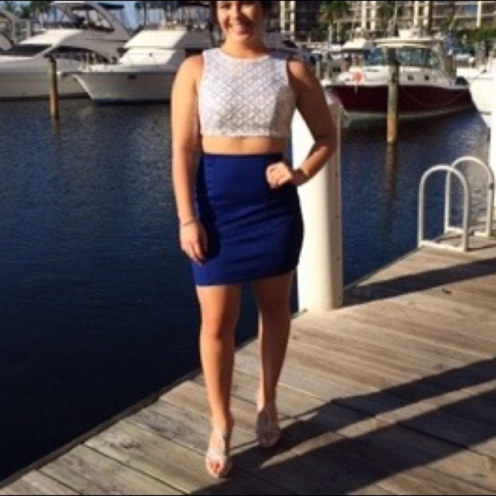 Homecoming dress only worn once, fits sizes 3,4,5