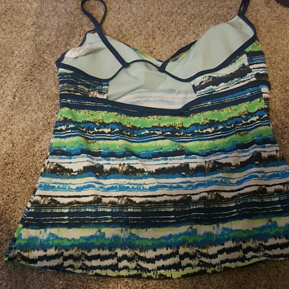 Top - Picture 2 of 2