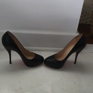 Christian Louboutin black pump