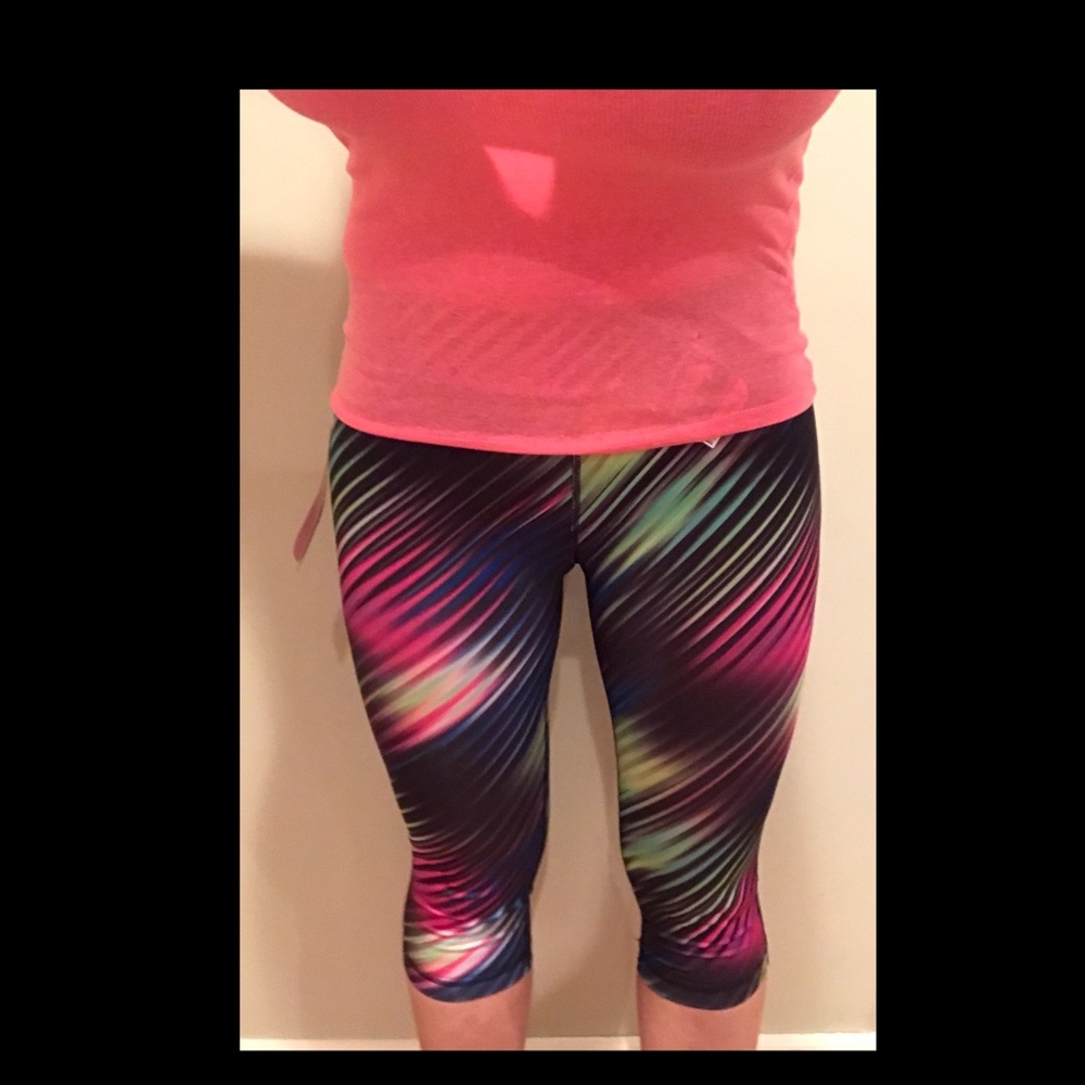 New Bright Fila Capri pants 💜💙💚💛💓