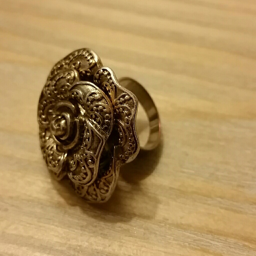 Vintage rose ring