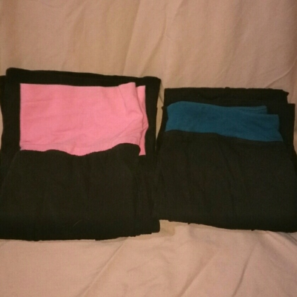 Two pairs yoga pants