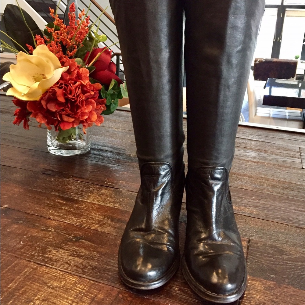 ***SOLD*** Frye Rory Scrunch Boot Size 8.5