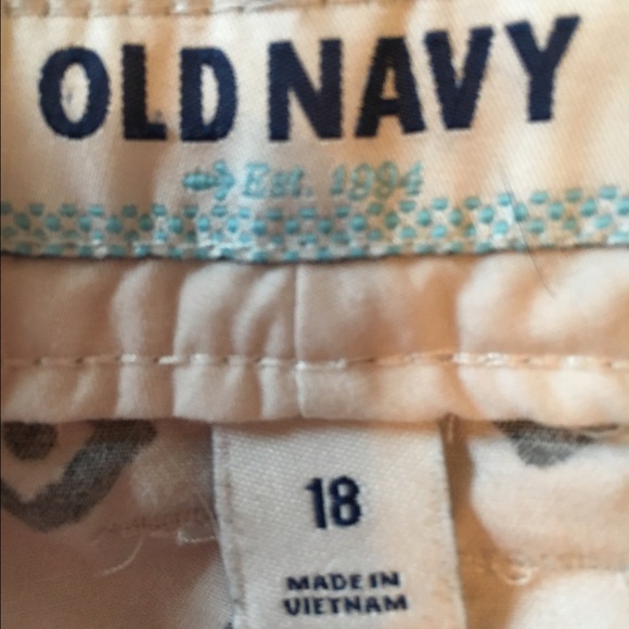 Cute Old Navy Black & White Shorts - Picture 3 of 3