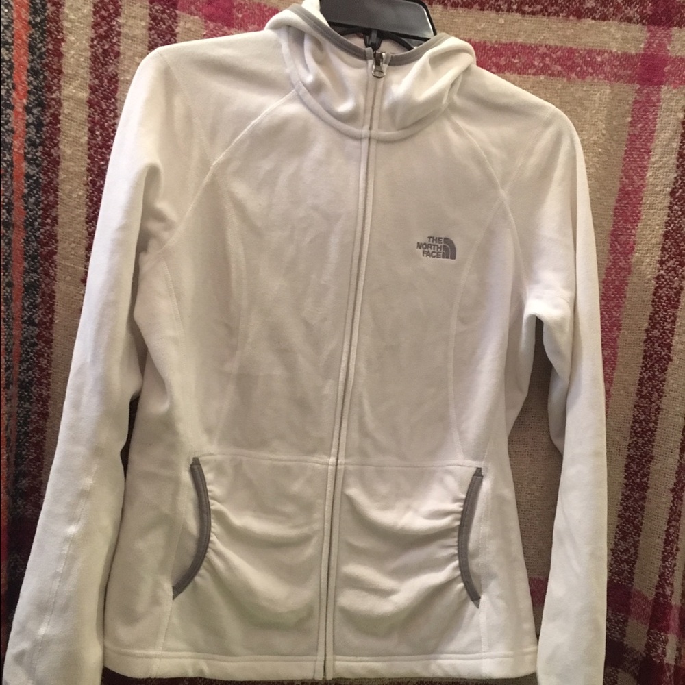 Light, bright, white north face jacket! 💕💕