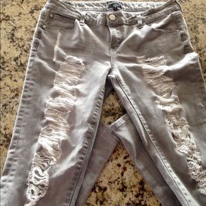 Celebrity Pink skinny distressed jeans