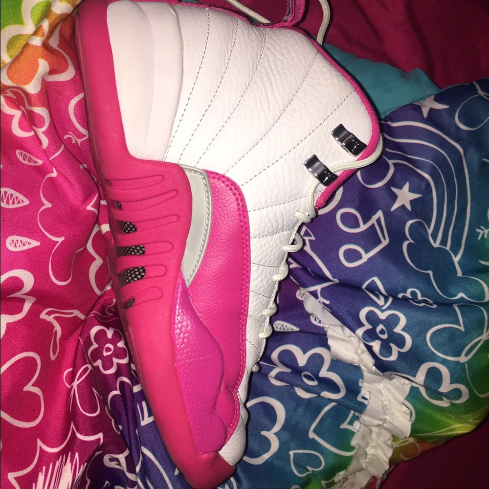 Air Jordan 12  "Valentine's Day"