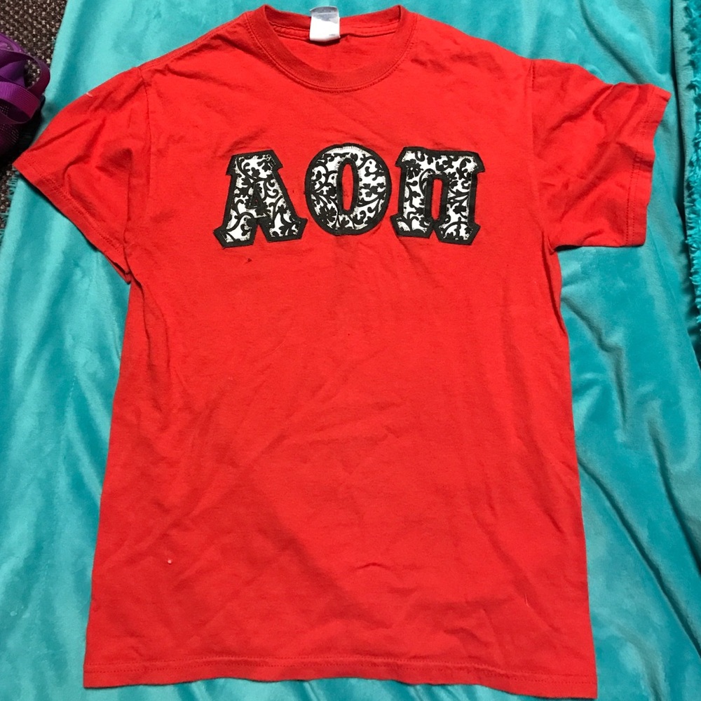 AOII stitched letter shirt!