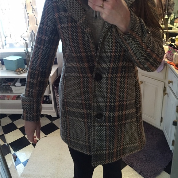 NINE WEST plaid jacket with Sherpa hood - Picture 2 of 4
