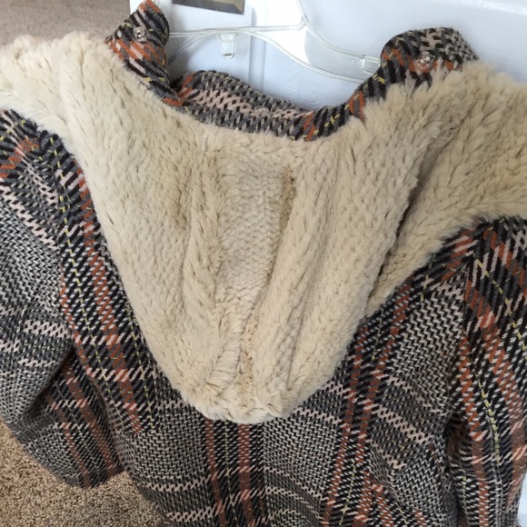 NINE WEST plaid jacket with Sherpa hood - Picture 3 of 4