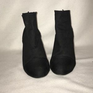 Old Navy black wedge booties