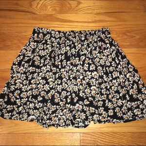 Brandy Melville Daisy flower print mini skirt