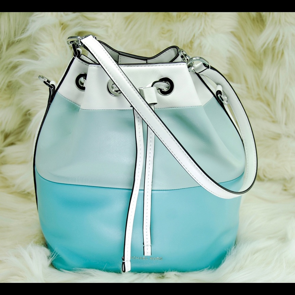 Michael Kors Bucket Bag