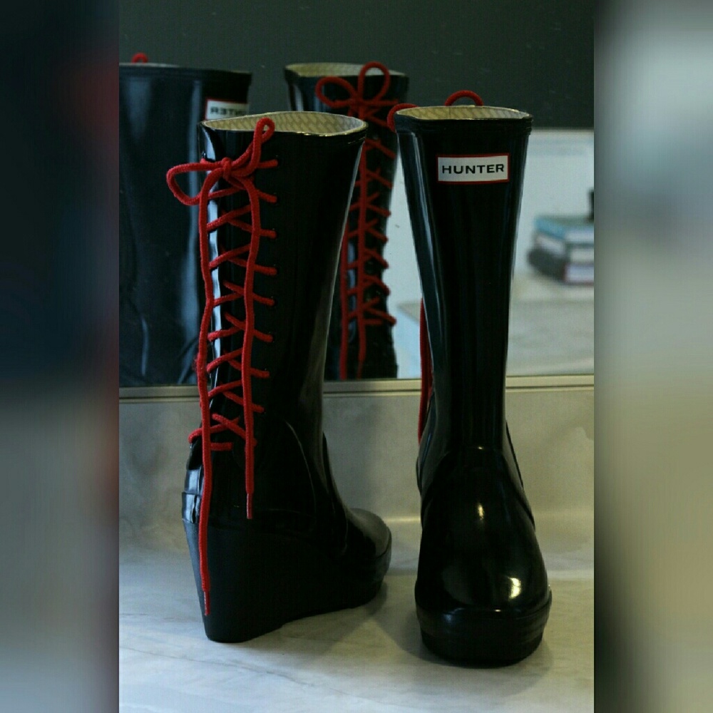 Black Wedge Lace-up Hunter Boots