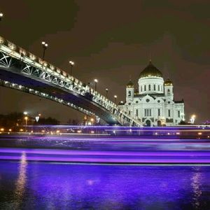 Meet your Posher, April