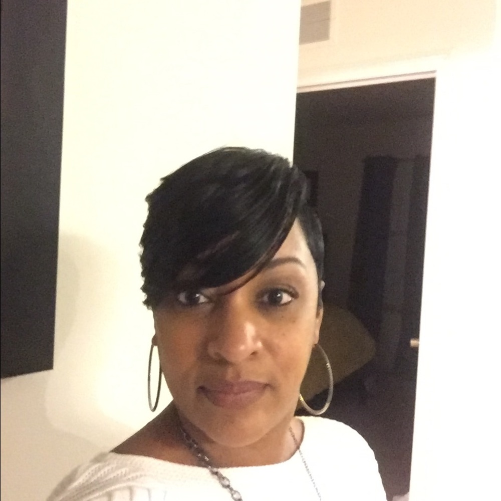 Meet your Posher, Kanisha