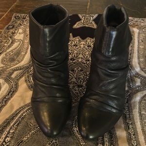 Steve Madden Black Leather Short 3' Boots Sz 7 1/2