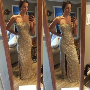 Scala, size 0, gold sequin, full length, slit