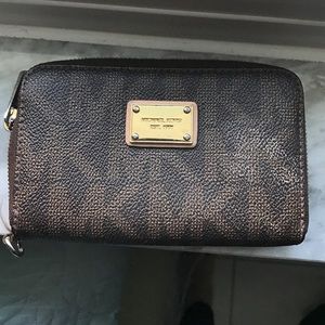 Authentic Michael Kors wristlet