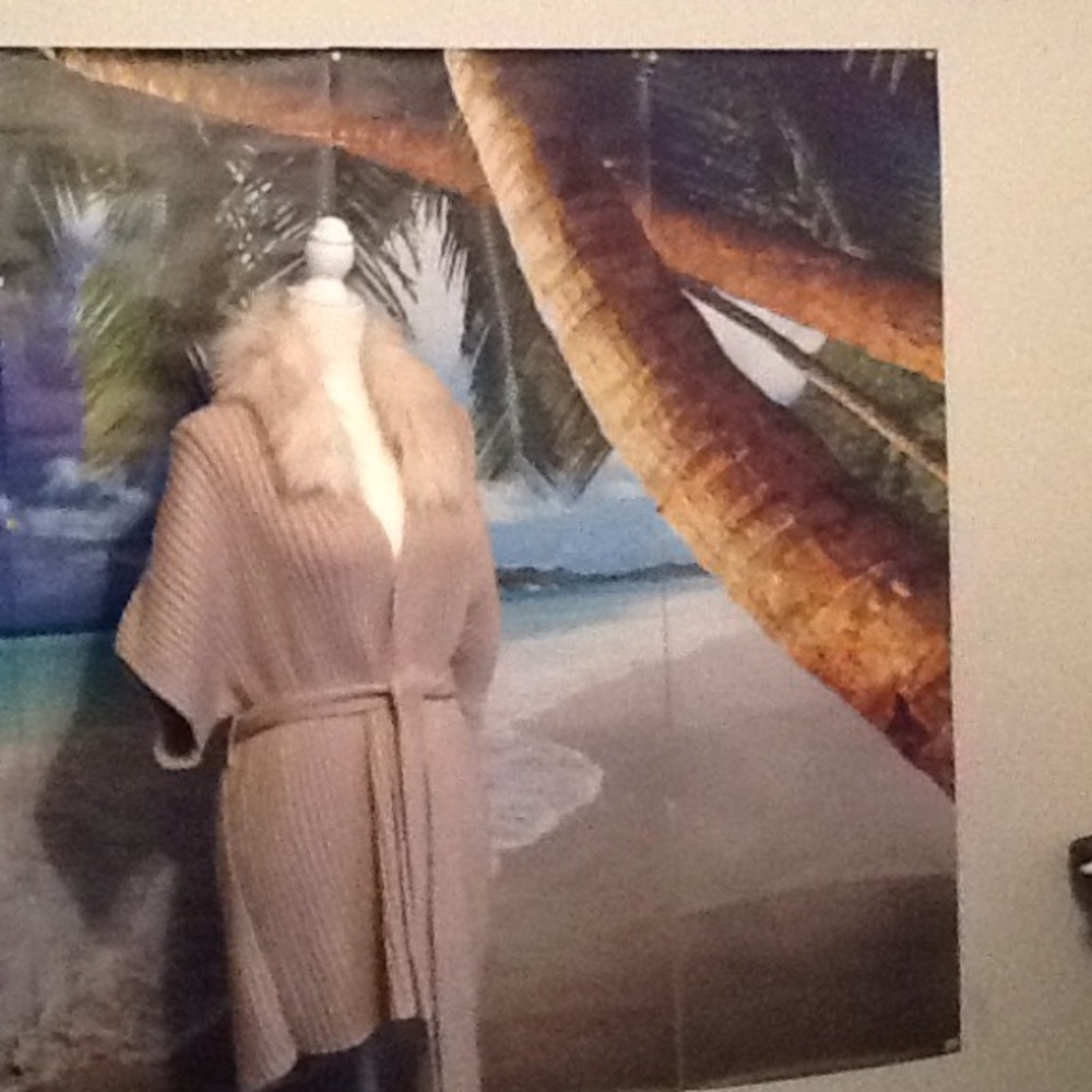 Jennifer Lopez Brand Sweater size large