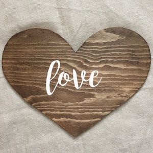 Love wood heart sign
