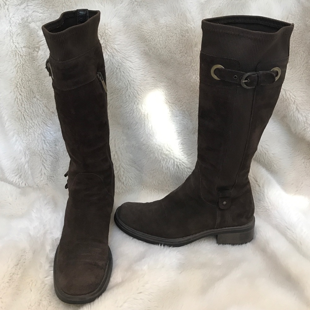 Suede boots