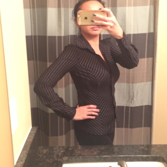 Express Button Down - Picture 3 of 4