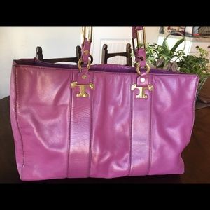 😁🎉plum leather Tory Burch shoulder bag!