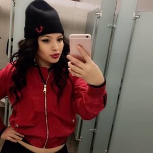 Meet your Posher, Corinna