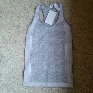 Fabletics tank NWT size SM