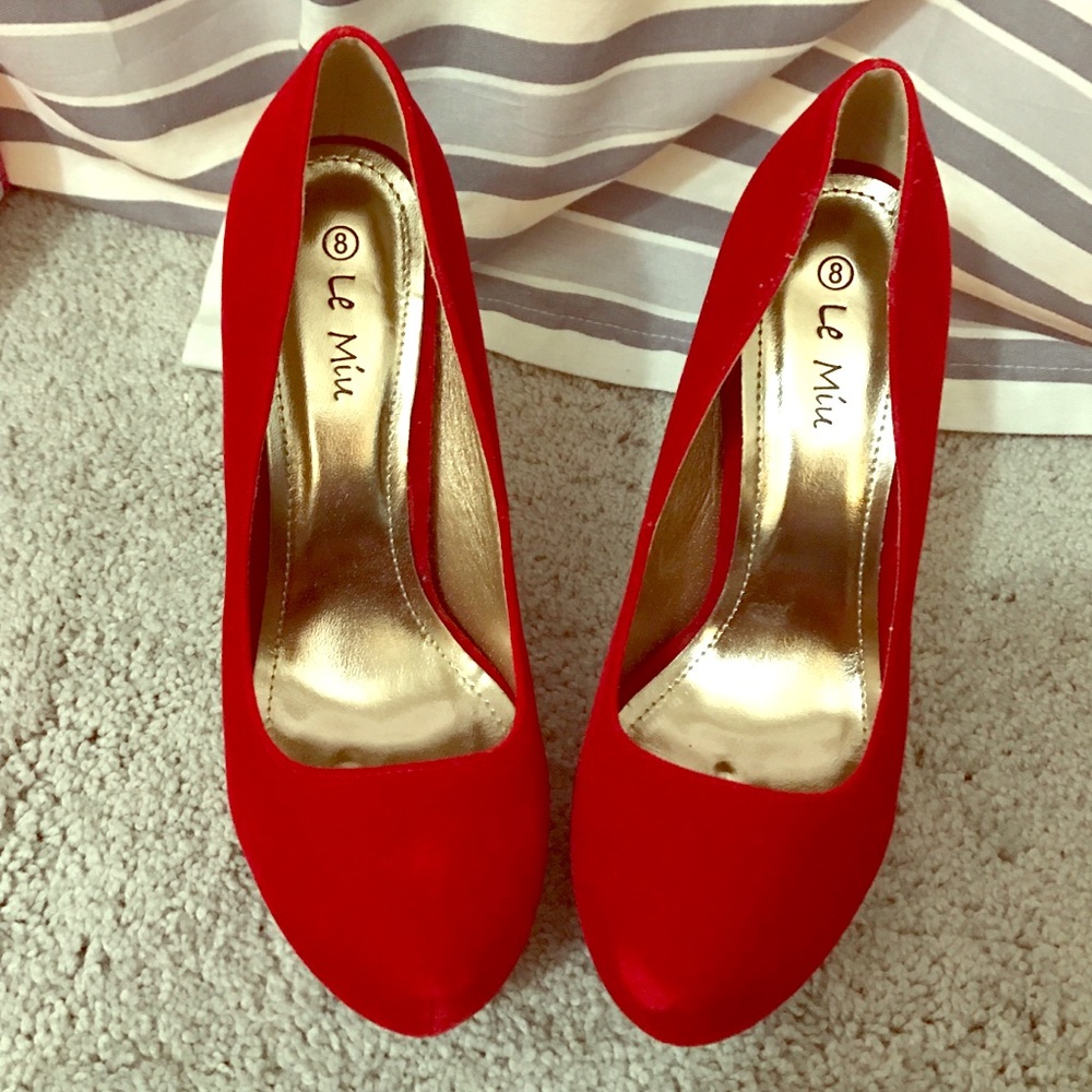 Red Suede Heels! NEVER WORN!