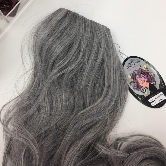 Gray Full Clip In Hair Extension