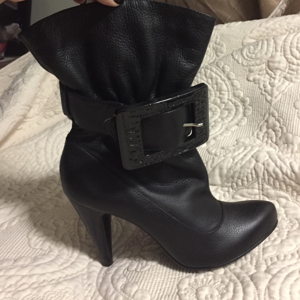 High heel boots