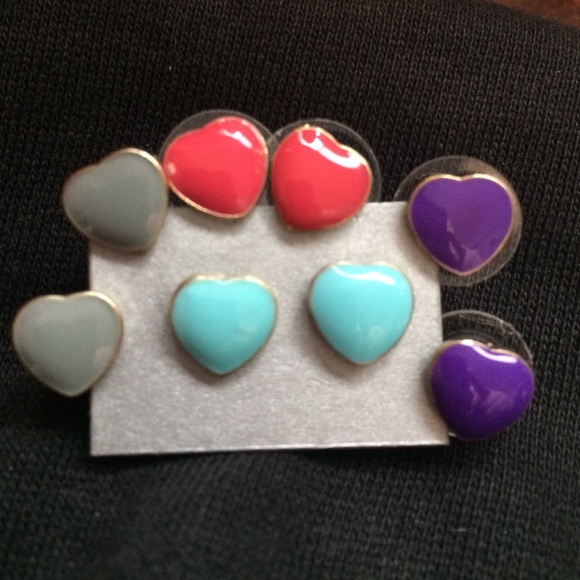 Set of 4 pairs colored heart shaped post earrings - Picture 2 of 2