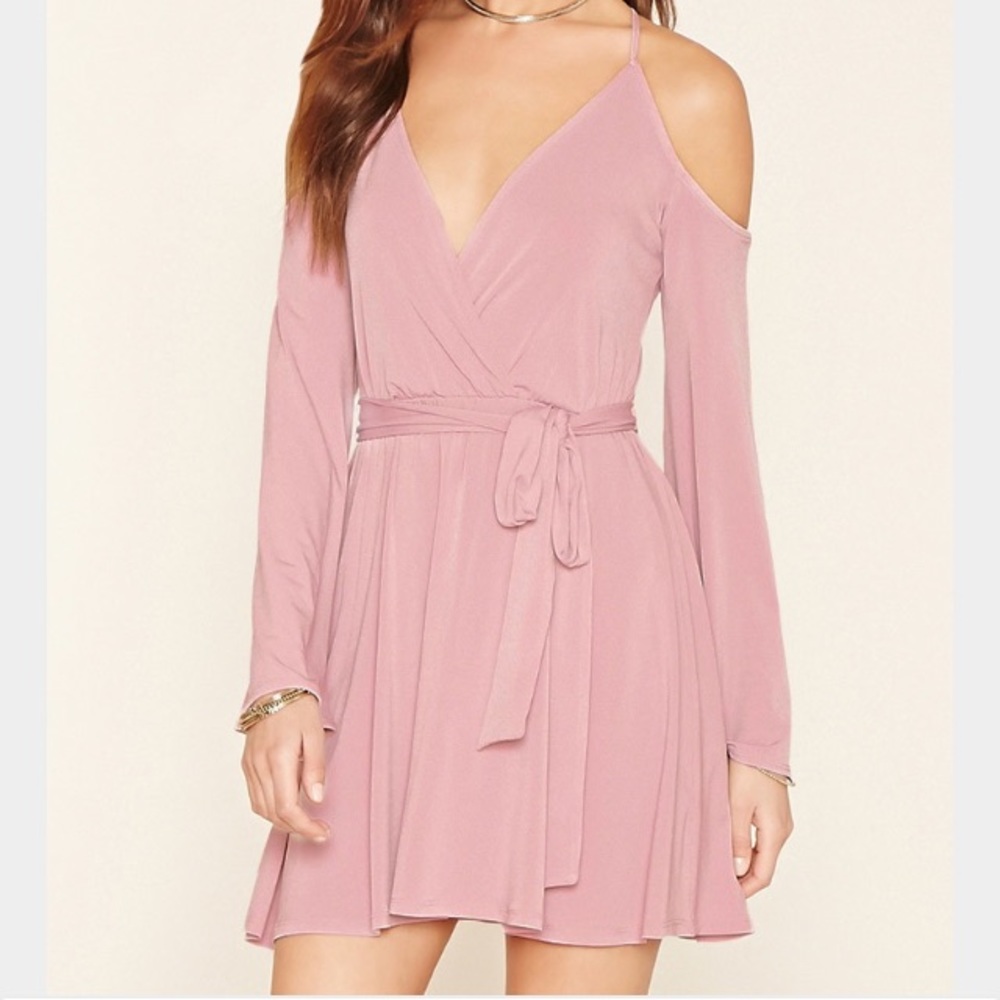 🎉ADORABLE crisscross open-shoulder dress