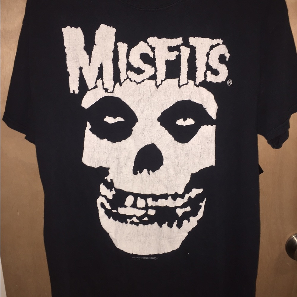 misfits band skull logo tee. Size L