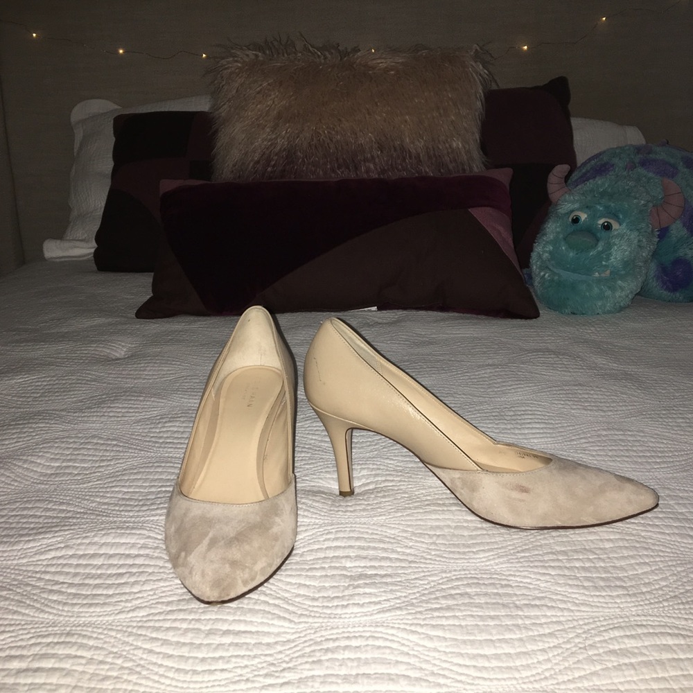 Cole Haan nude pumps