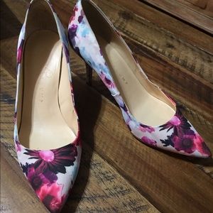Ivanka Trump Floral Pump