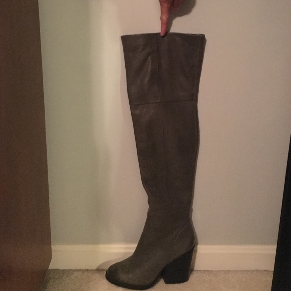 Aldo above the knee size 7 olive grey color