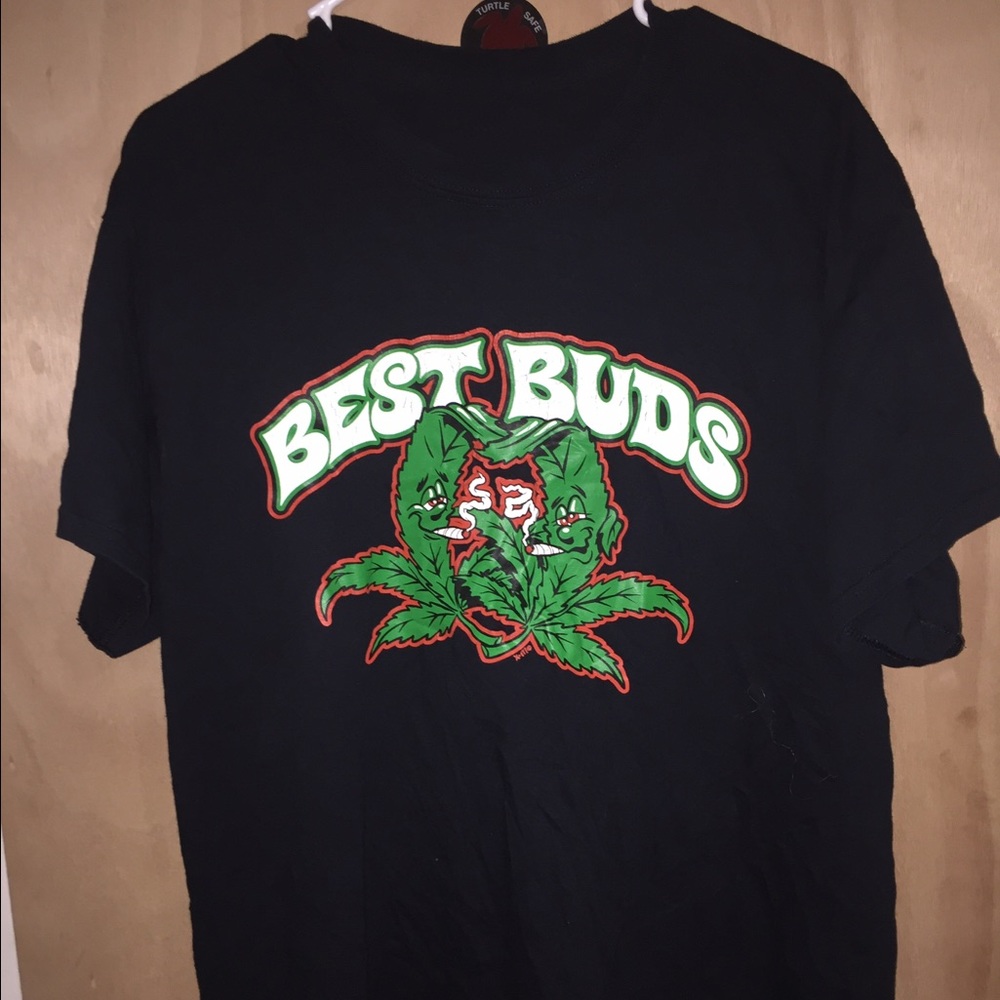 Best buds tee