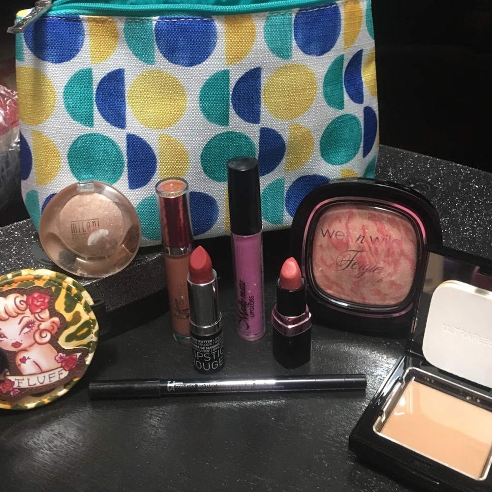 Misc. makeup 💄 mirror and bag