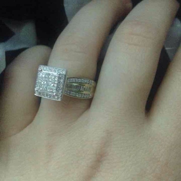 Dimond ring - Picture 2 of 6