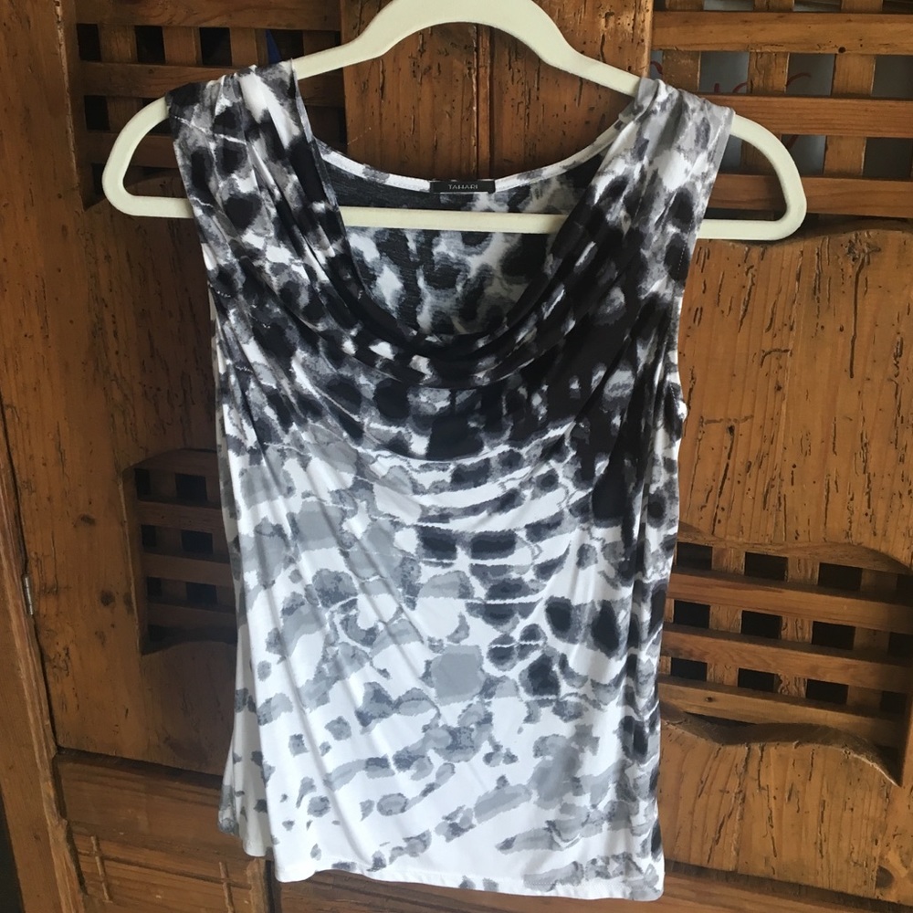 Tahari top s/p