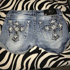 Miss Me Shorts Size 26