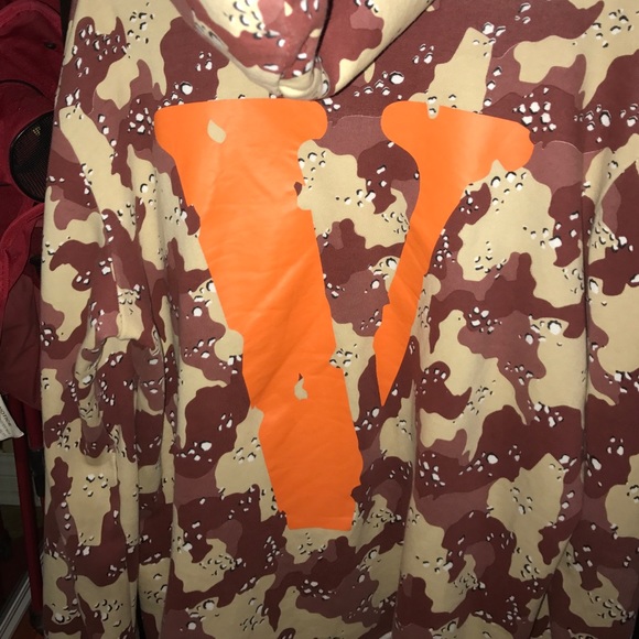 VLONE FRIENDS CAMO HOODIE - Picture 3 of 3