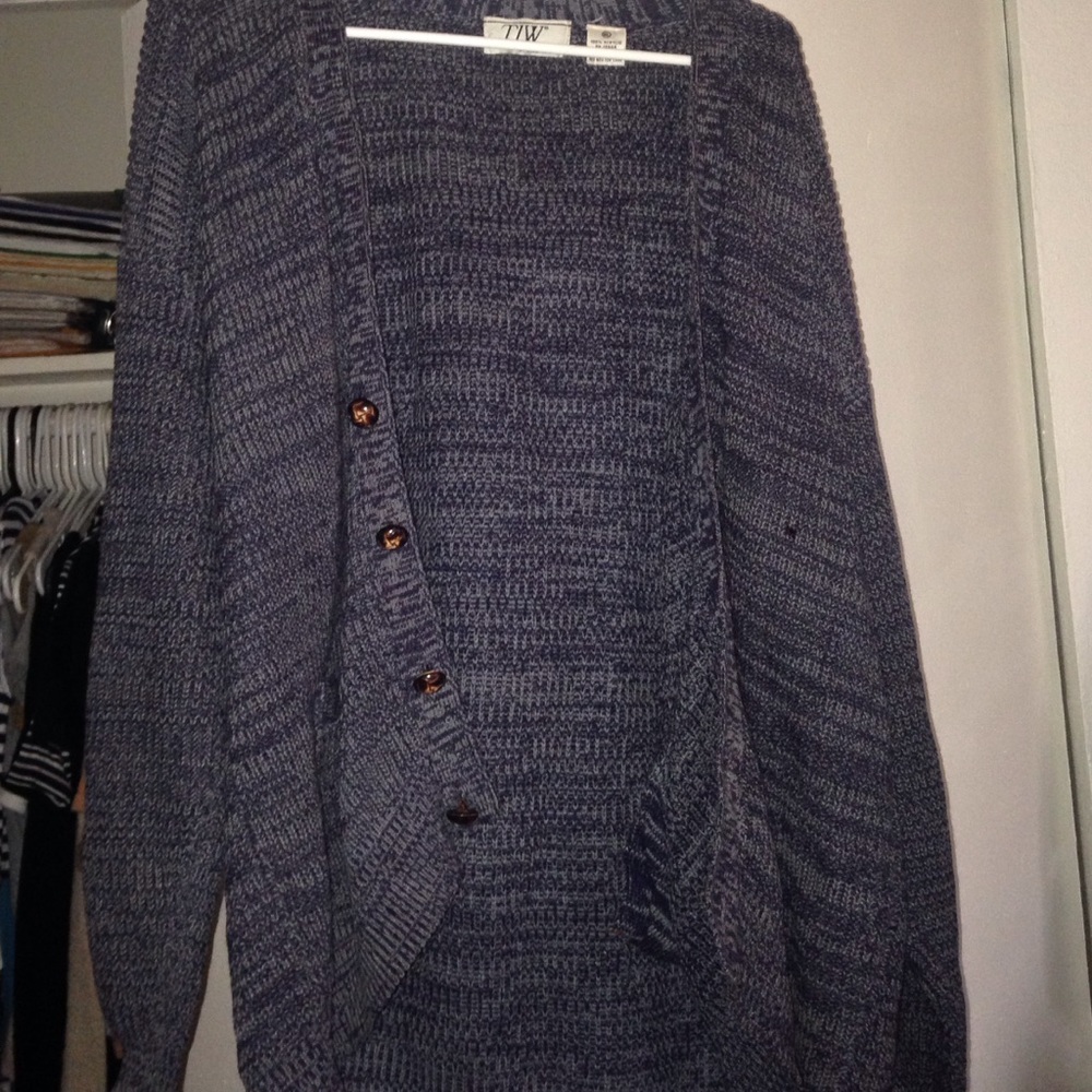 Lightly used cardigan. Only wore a couple times.