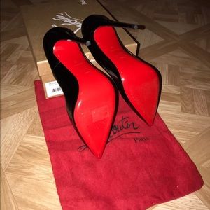 Christian Louboutin So Kate black NIB